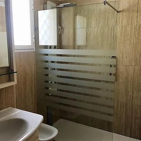 Luxury Near Arenal Beach, Javea. Sleeps 8. Fully Equipped. Full A/con *