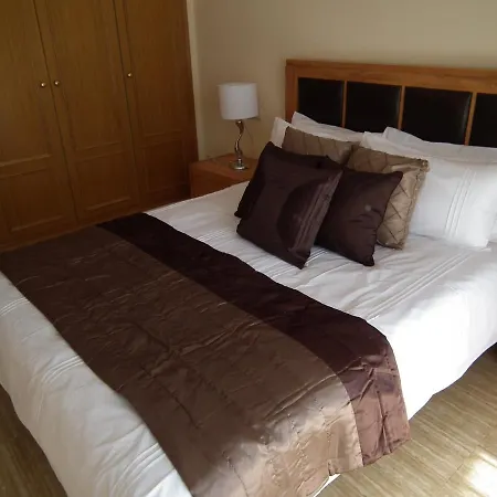 Luxury Near Arenal Beach, Javea. Sleeps 8. Fully Equipped. Full A/con * Javea